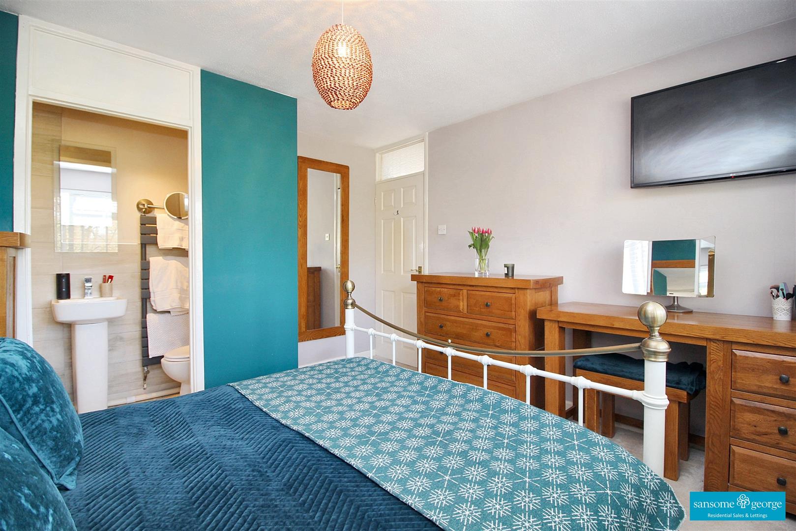 Larissa Close, Tilehurst, Reading